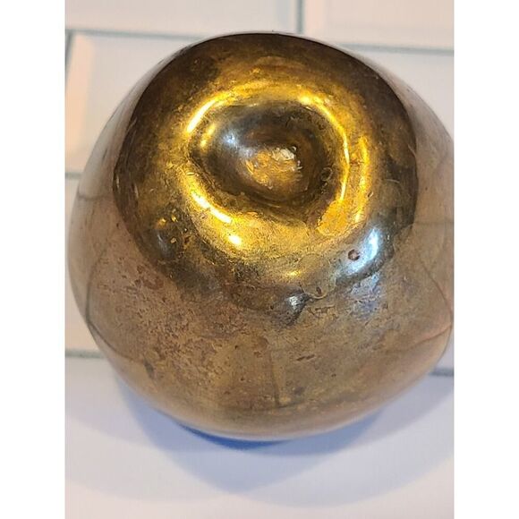 Solid Brass Apple Paperweight Life Size Stem Teacher Gift MCM 3" Home Décor EUC - Picture 5 of 9
